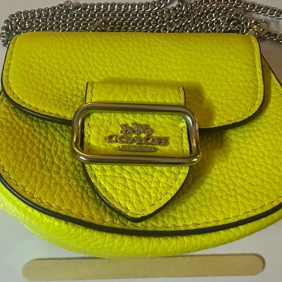 Coach Neon Green Mini Crossbody | Cancun Memories | Styled by Laura ❤️ - Picture 13 of 16